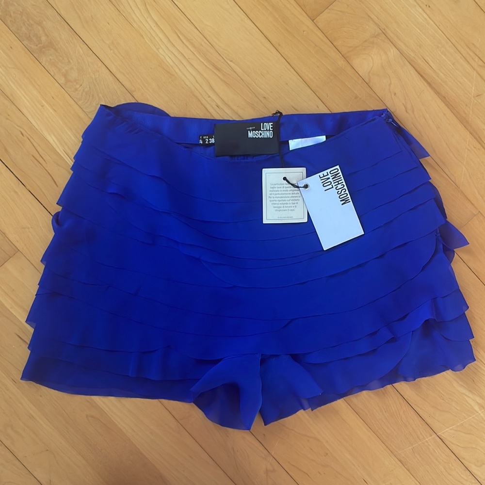 Love moschino shorts
